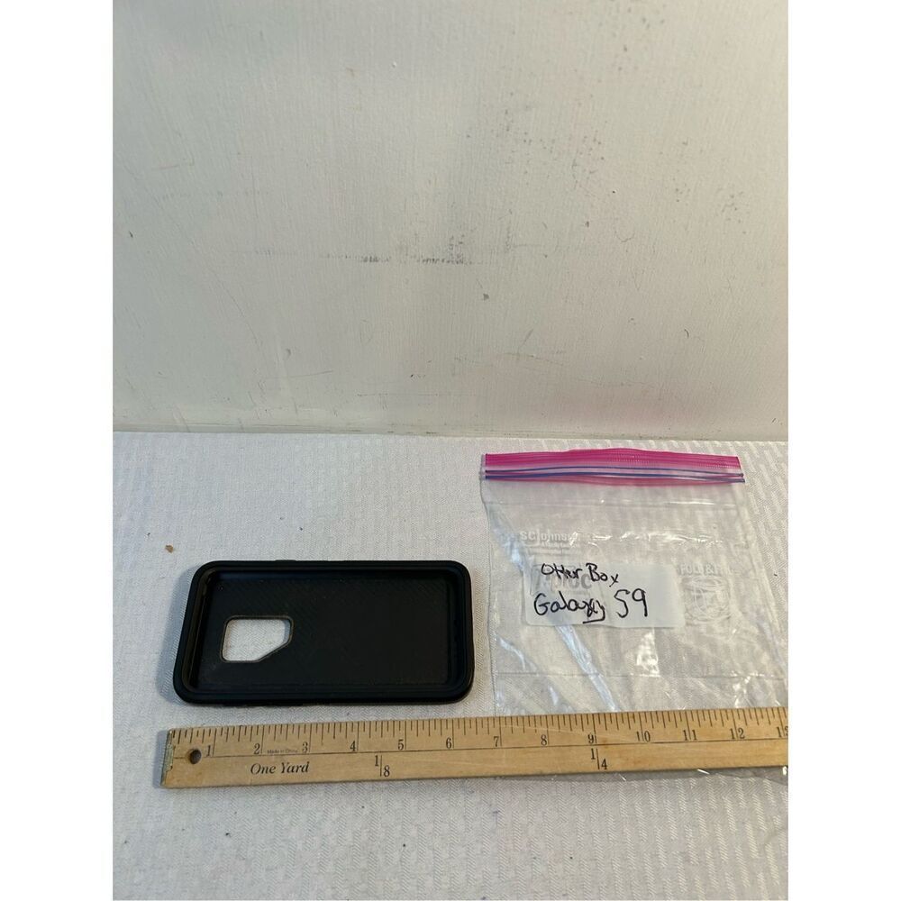 Otter box black Galaxy S9